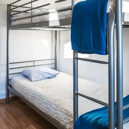 Hostal World
