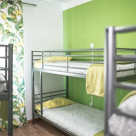 World Hostal *